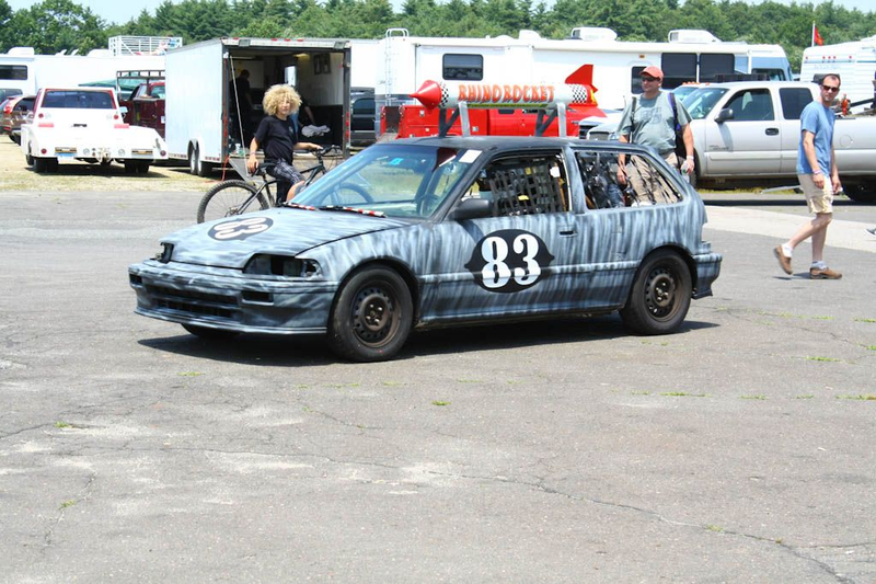 Illustration for article titled The 24 Hours Of LeMons New England 2009 Über Gallery, Part 5